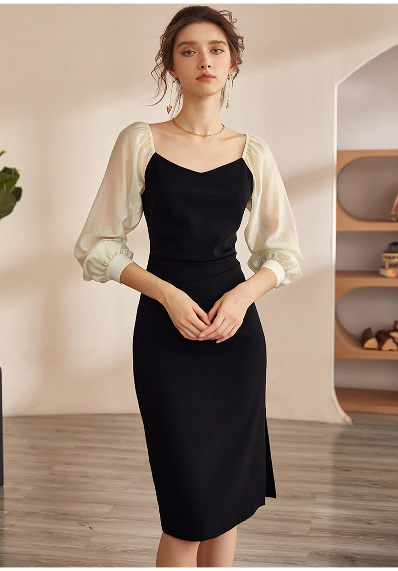 Đầm đen dáng ôm phối tay trắng cổ trái tim cột dây
