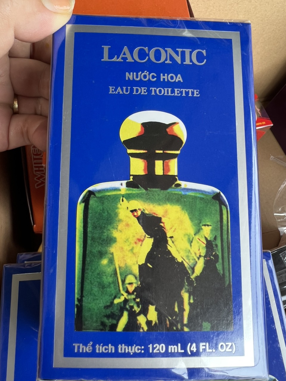 Nước Hoa LACONIC xanh 120ml