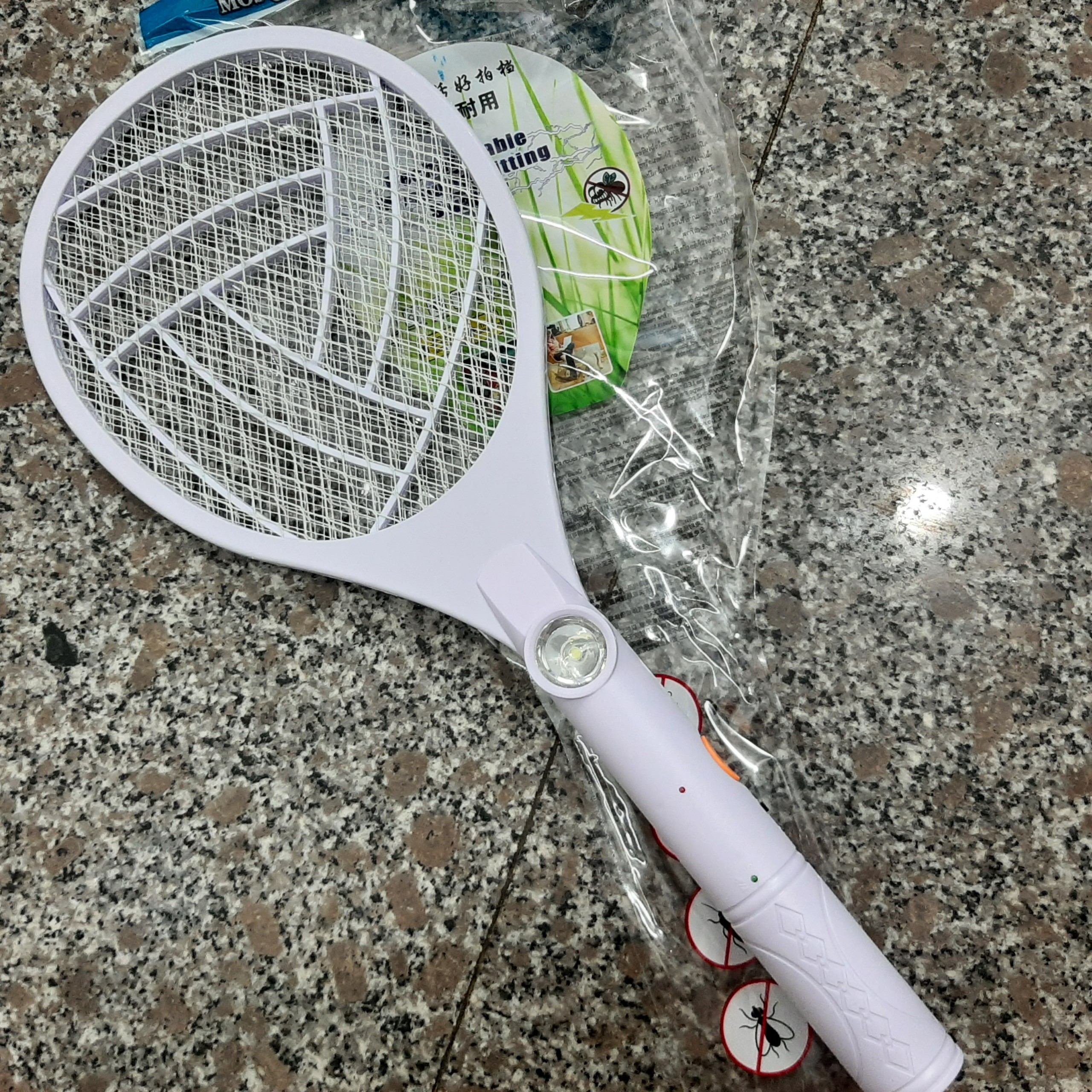 Vợt muỗi thông minh tự động bắt muỗi D2102