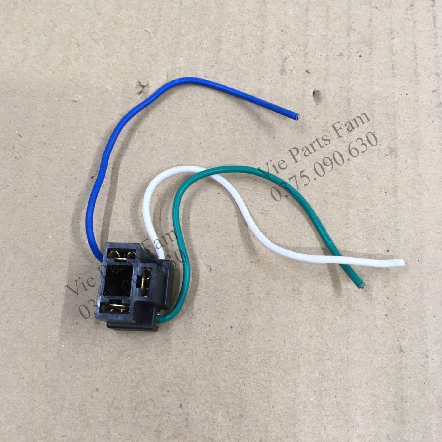 Đuôi đèn 3 chân H4 dành cho các đời xe máy Honda, Yamaha, Suzuki, SYM