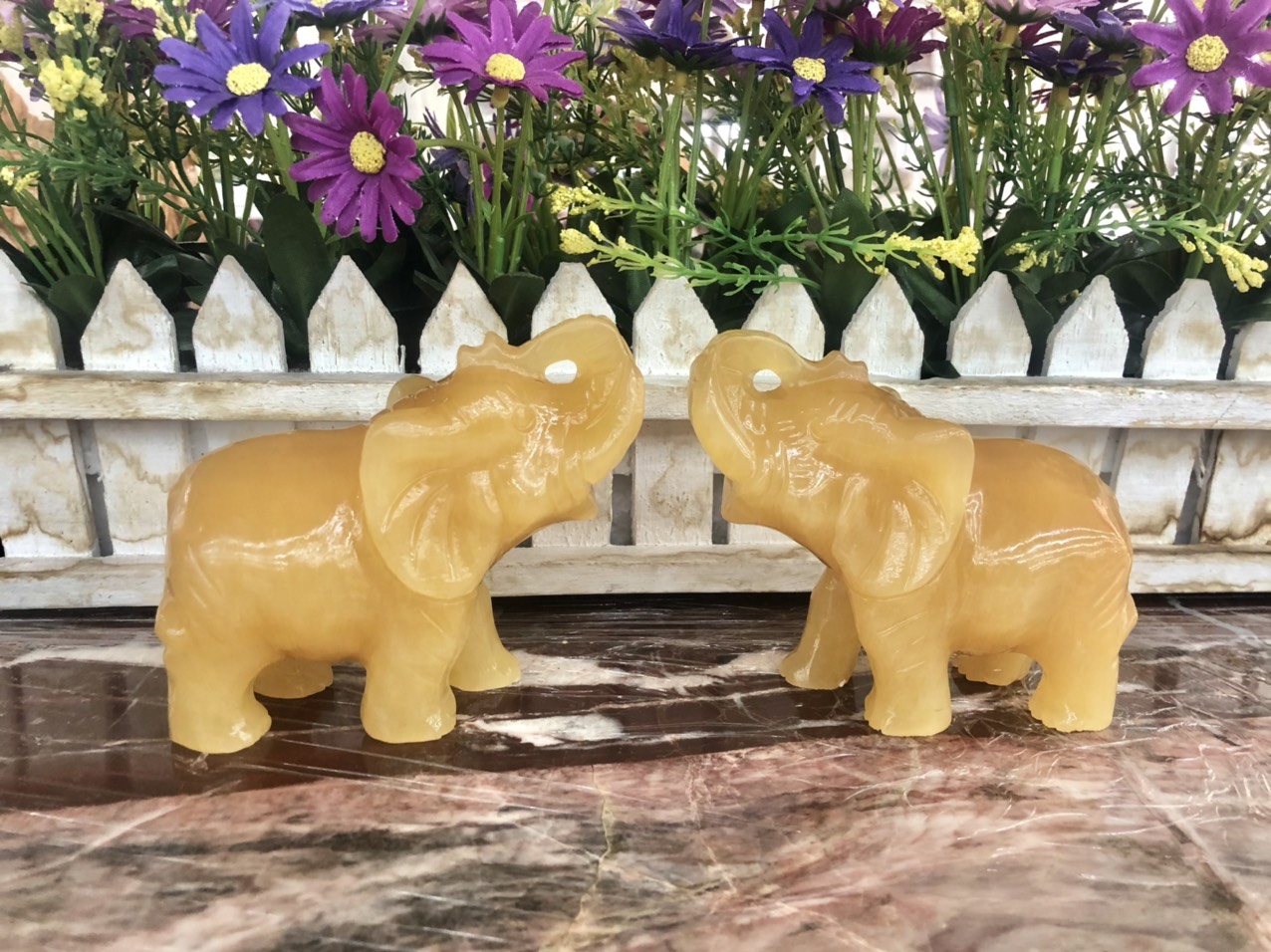 Tượng voi phong thủy đá ngọc hoàng long - Dài 10 cm