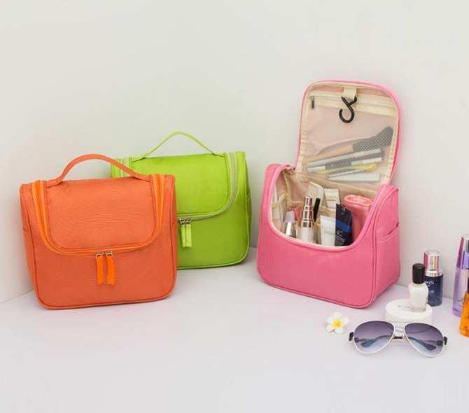 Túi dựng mỹ phẩm xách tay Pouch