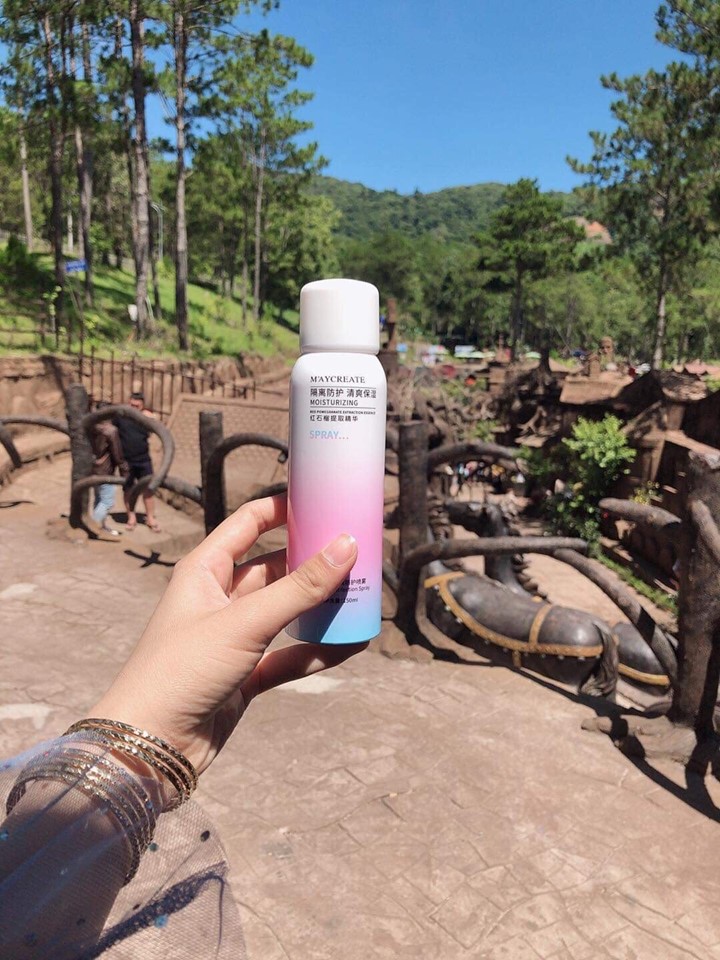 Xịt Chống Nắng Trắng Da Maycreate 150ml -Hàng nội địa trung