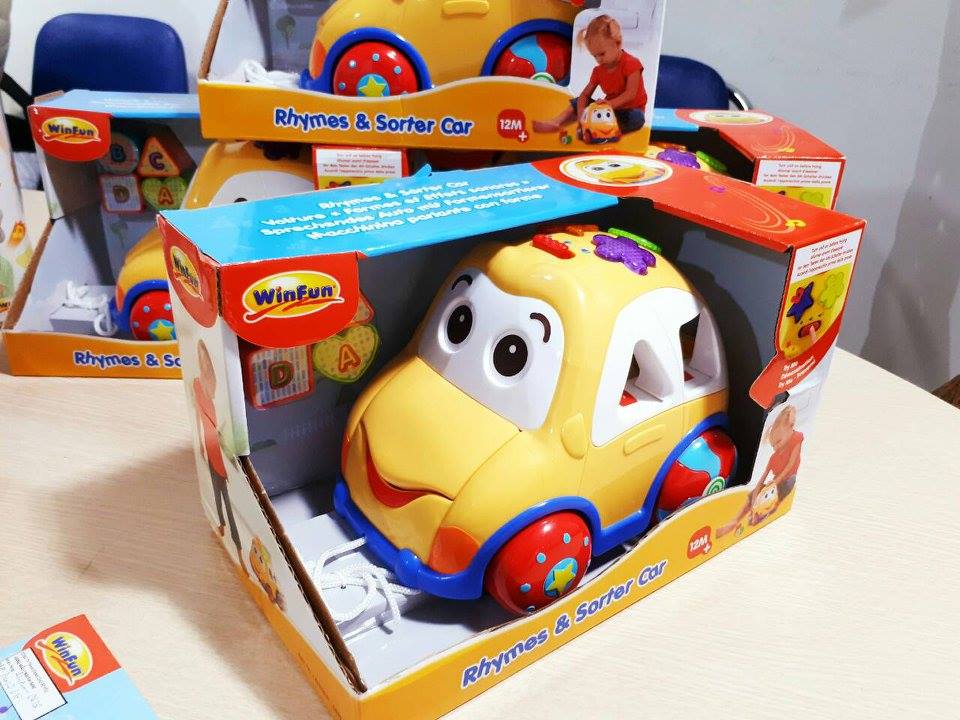 Ô tô thả hình khối có đèn nhạc Winfun 0659