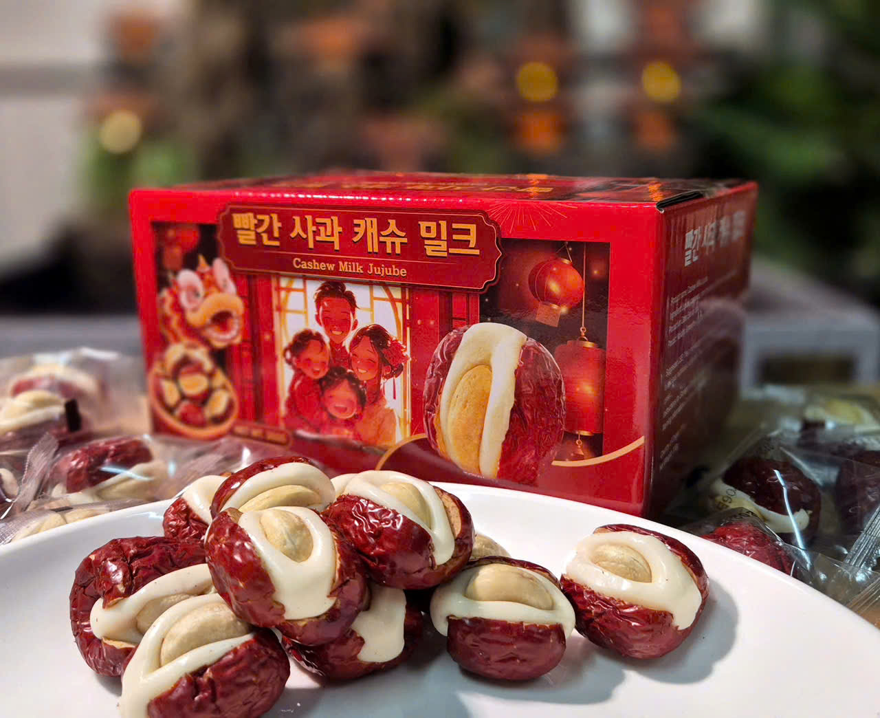 Xinjiang Red Apple Camel Milk Cashew Nut Box 300g