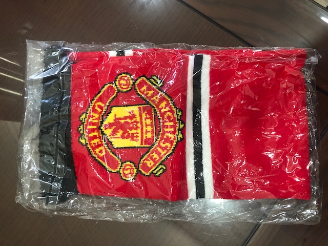 Combo Mũ + Khăn + Bóng đội bóng của Manchester United