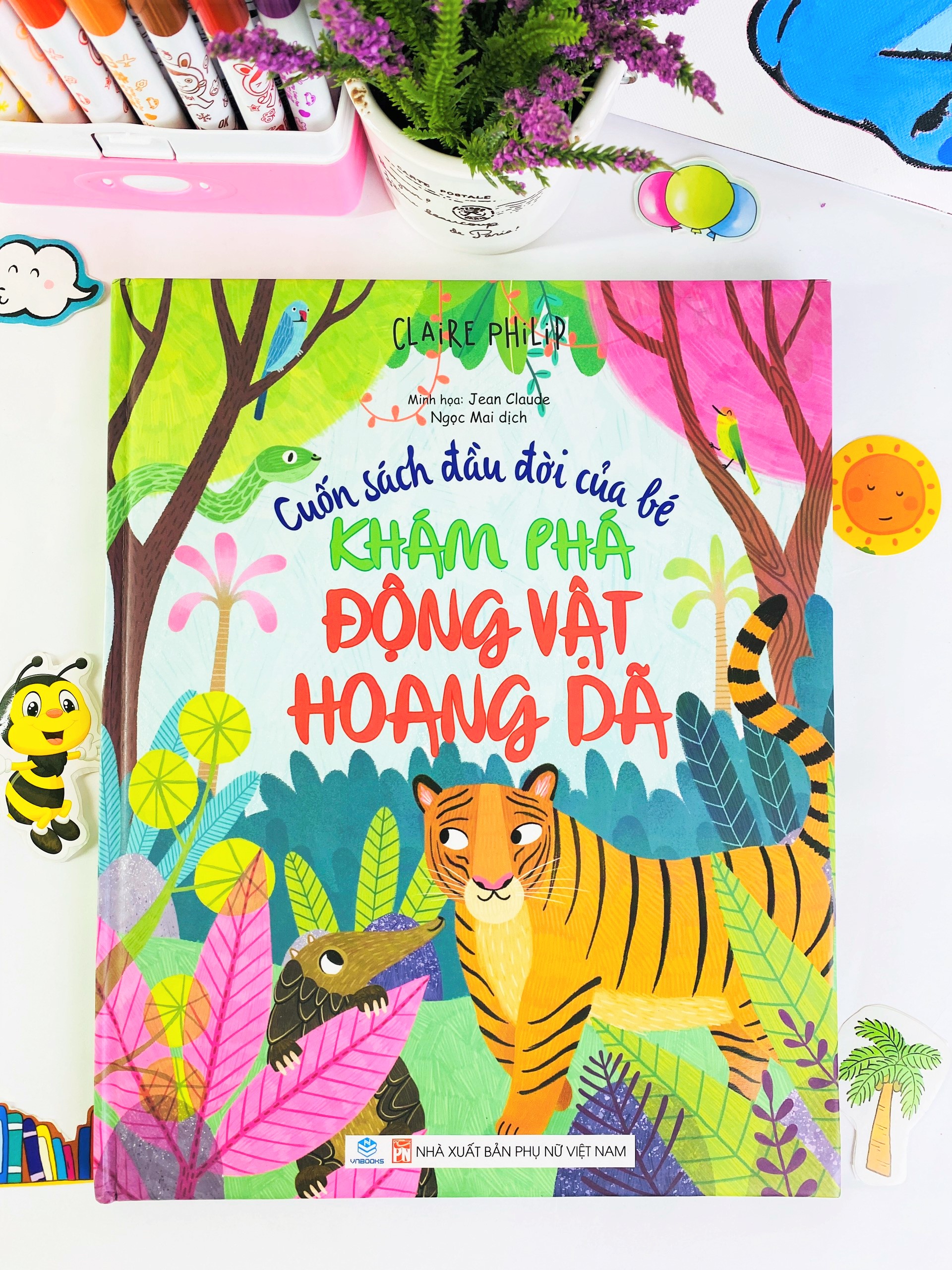 Sách - Cuốn Sách Đầu Đời Của Bé - Ndbooks