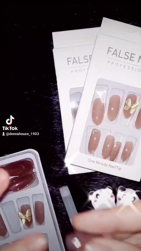 Miếng keo dán móng giả nail box bằng silicon bộ 24 miếng