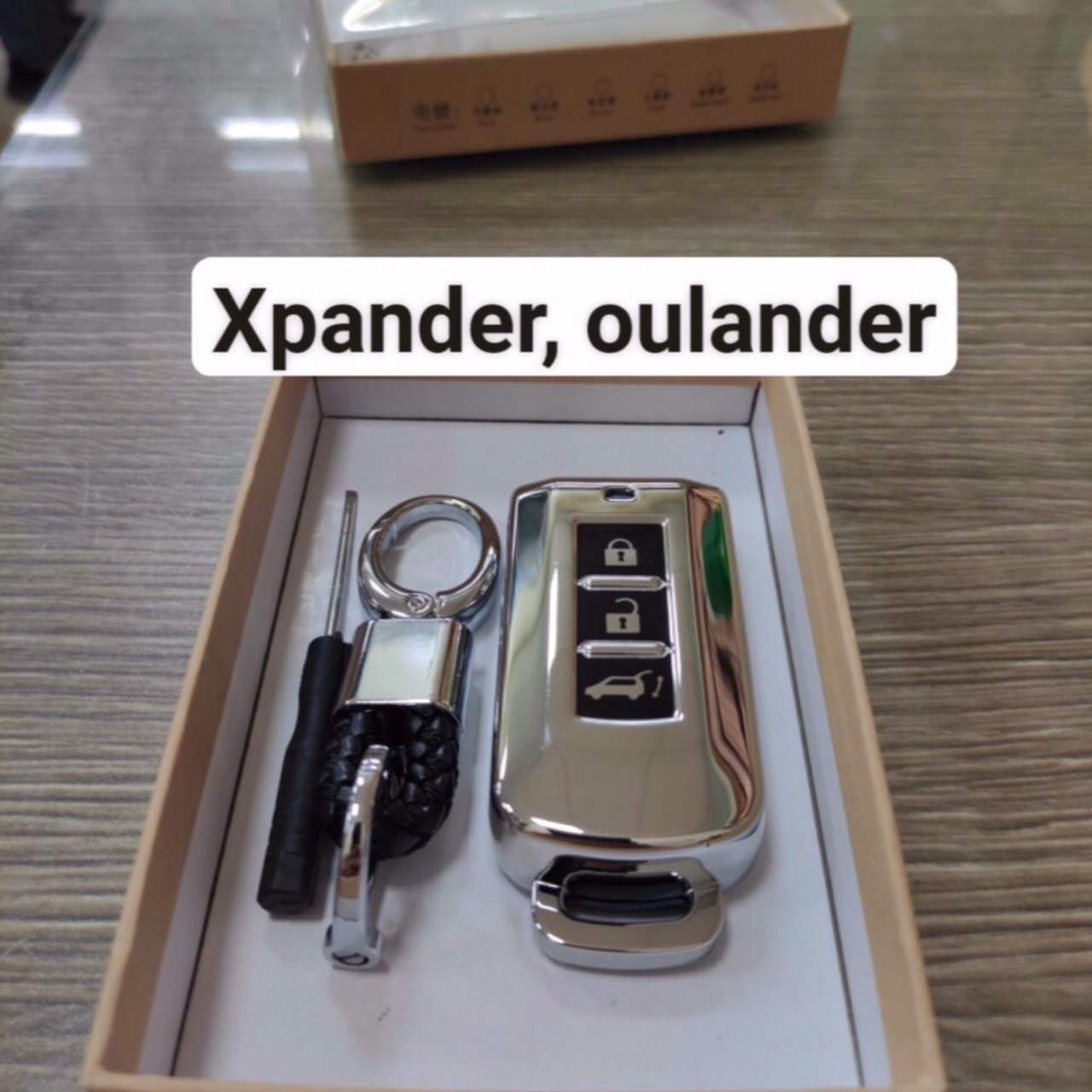 Ốp chìa khóa mạ crom Xpander ,Oulander