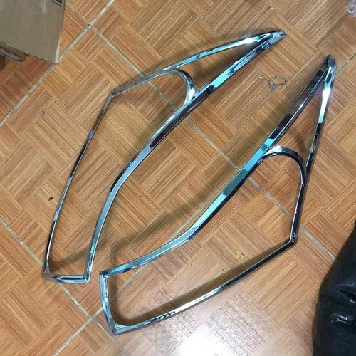 Ốp viền đèn pha xe Cruze