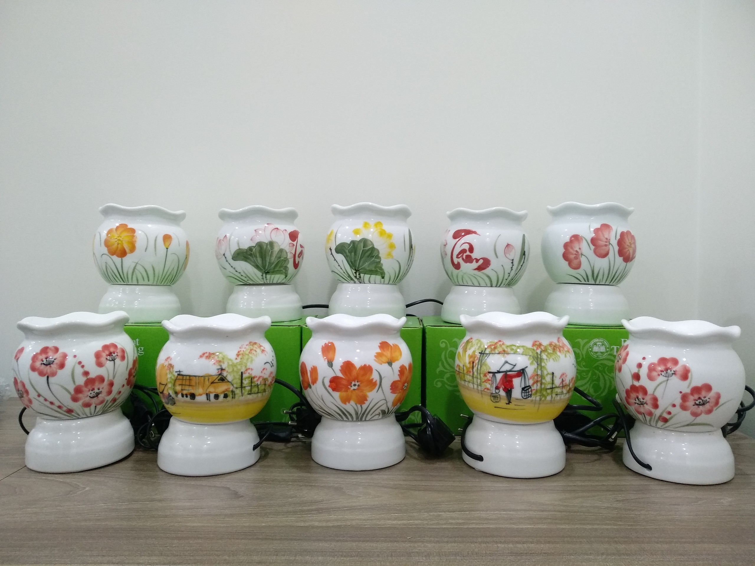 Đèn xông tinh dầu sứ thấu quang