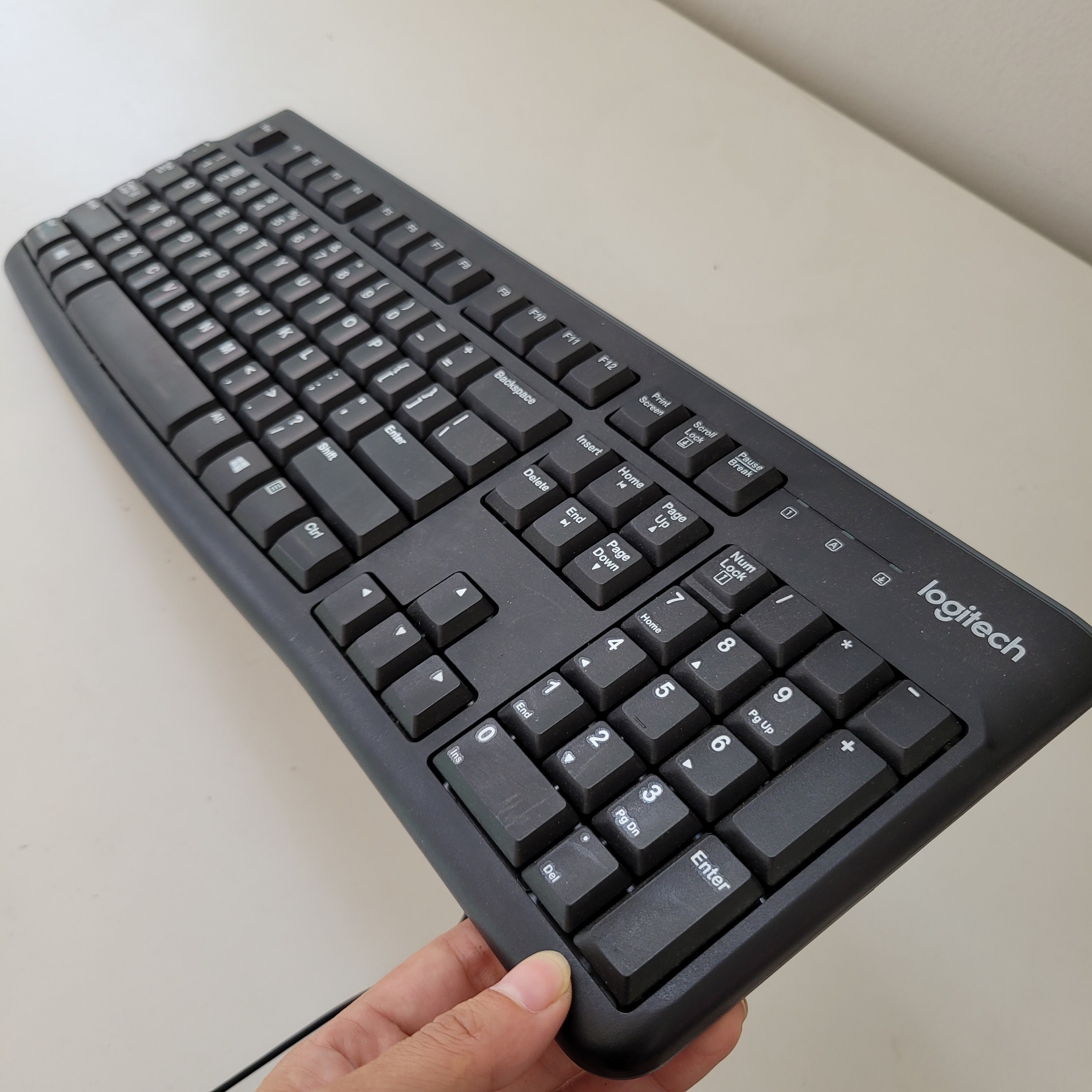 Bàn phím có dây Logitech K120 USB hàng đã qua sử dụng