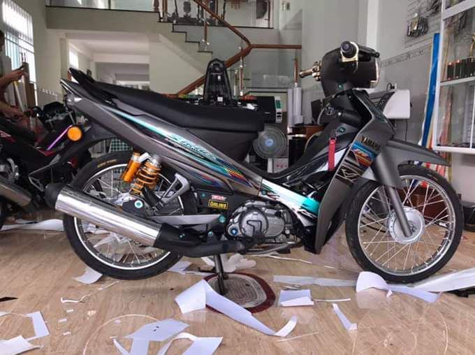 Tem trùm xe sirius xám spark nano độ đẹp - Tem xe máy sirius làm theo yêu cầu - tem trùm xe máy sirius đẹp rẻ và chất