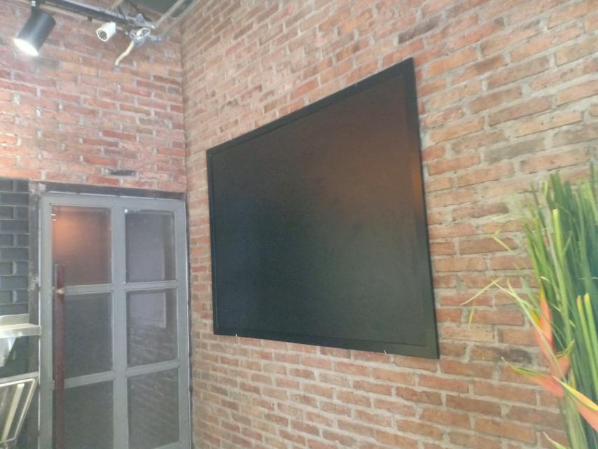 Bảng Đen Menu Viết Phấn Khung Gỗ Đen Treo Tường 40x60cm