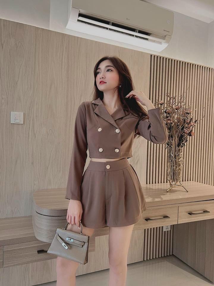 Set vest nữ áo tay dài hai hàng nút quần short giả váy siêu đẹp