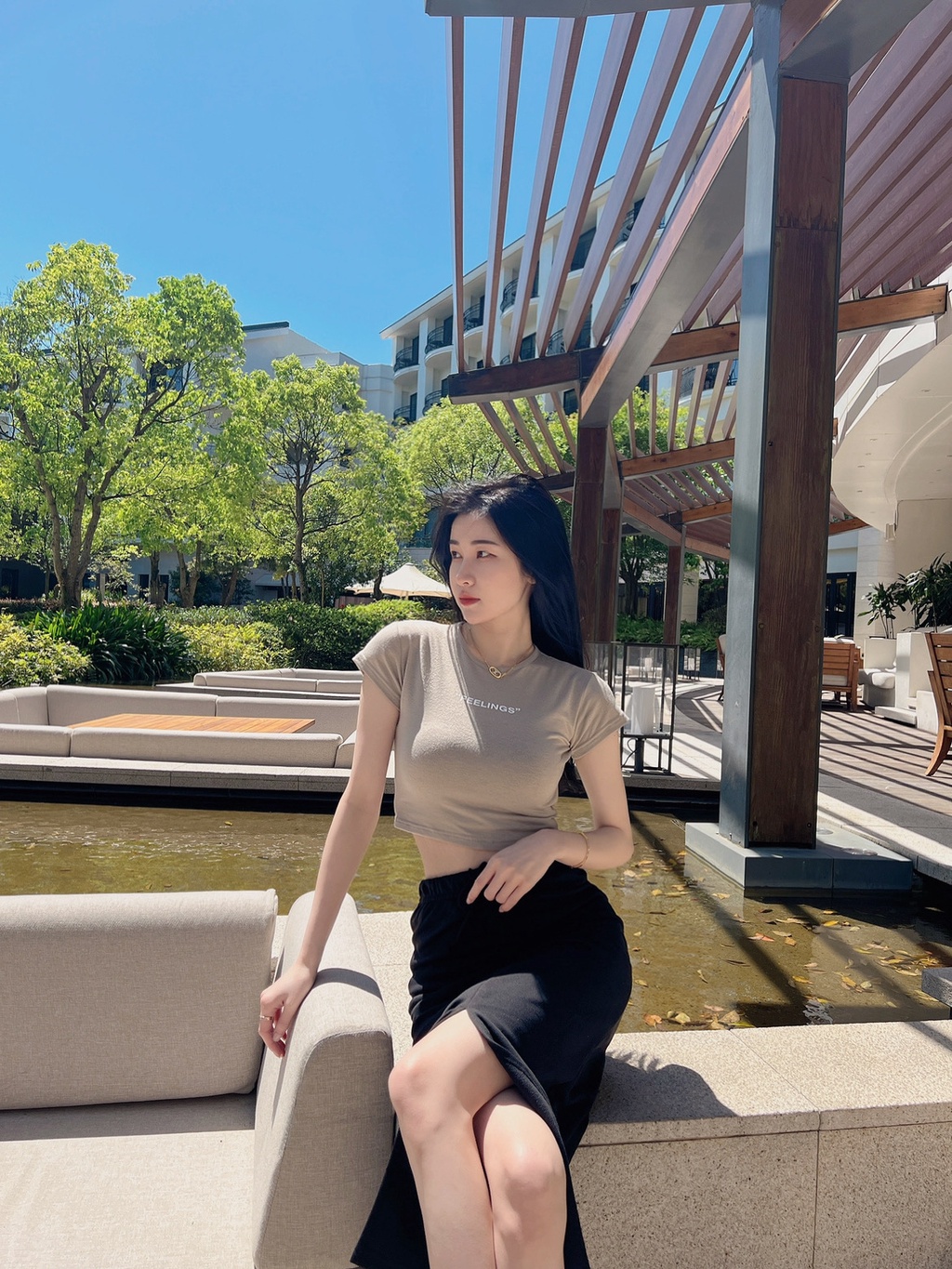 Áo thun croptop Feel body