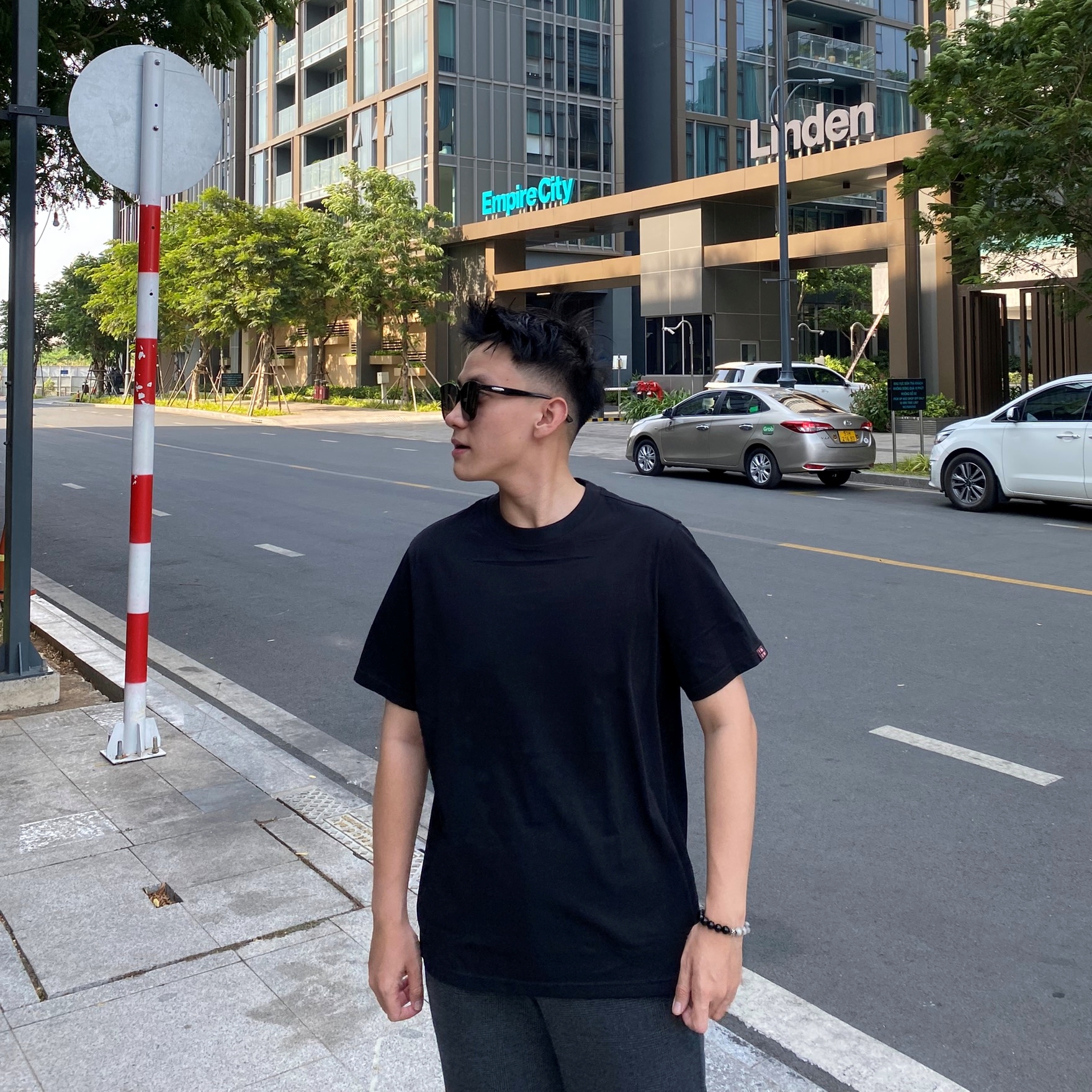 Yumenswear | Áo Thun Nam Cổ Tròn Cotton Basic Tee - MBR001