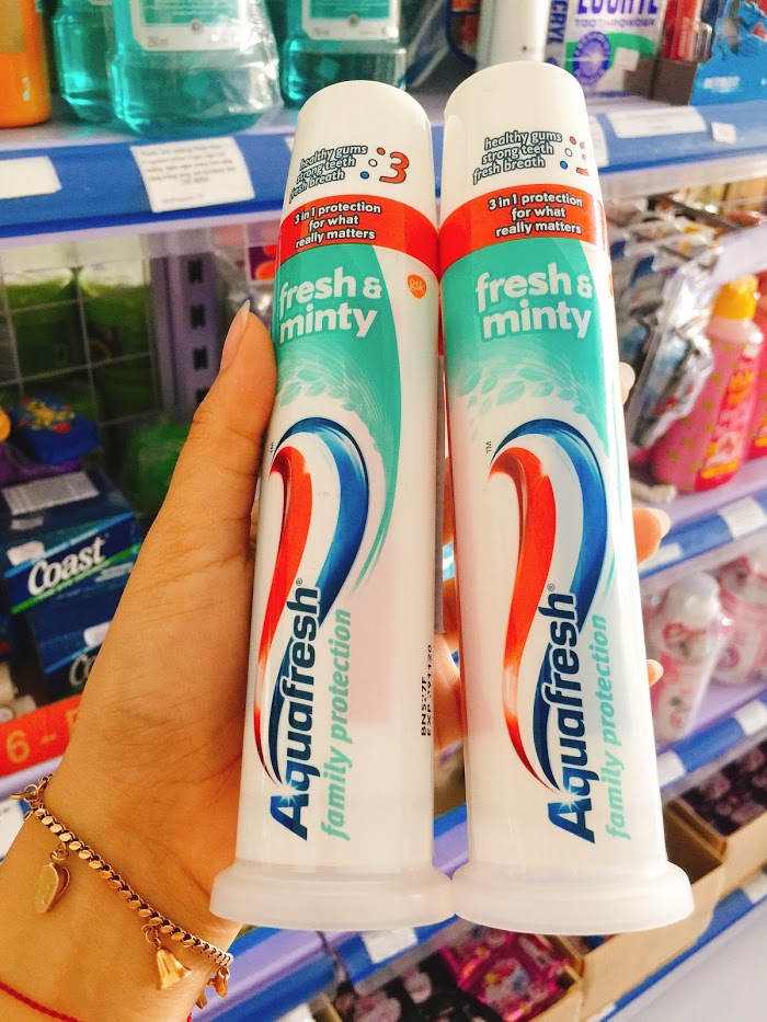 Kem Đánh Răng Aquafresh Whitening ống 100ml – MỸ
