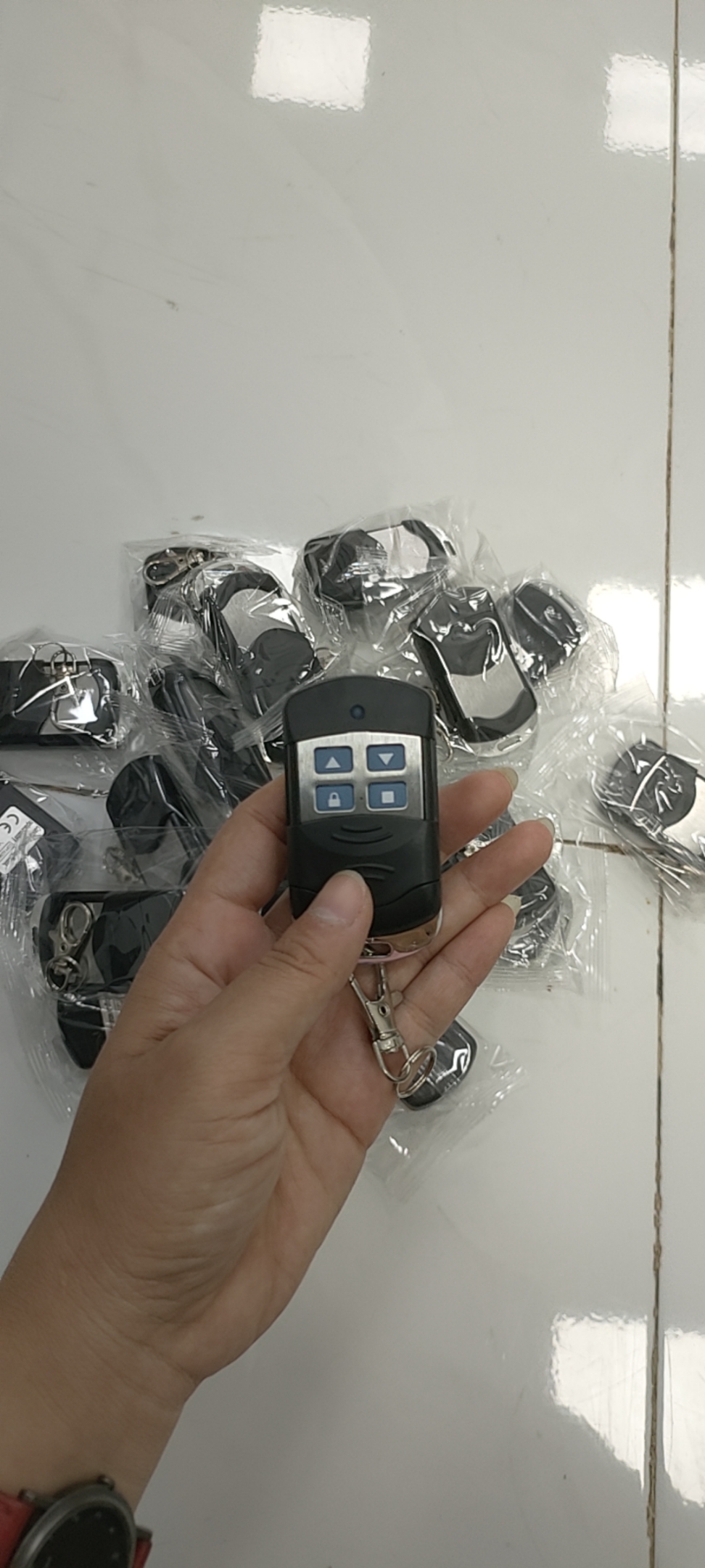 REMOTE CỨA CUỐN MÃ GẠT 433 MHZ