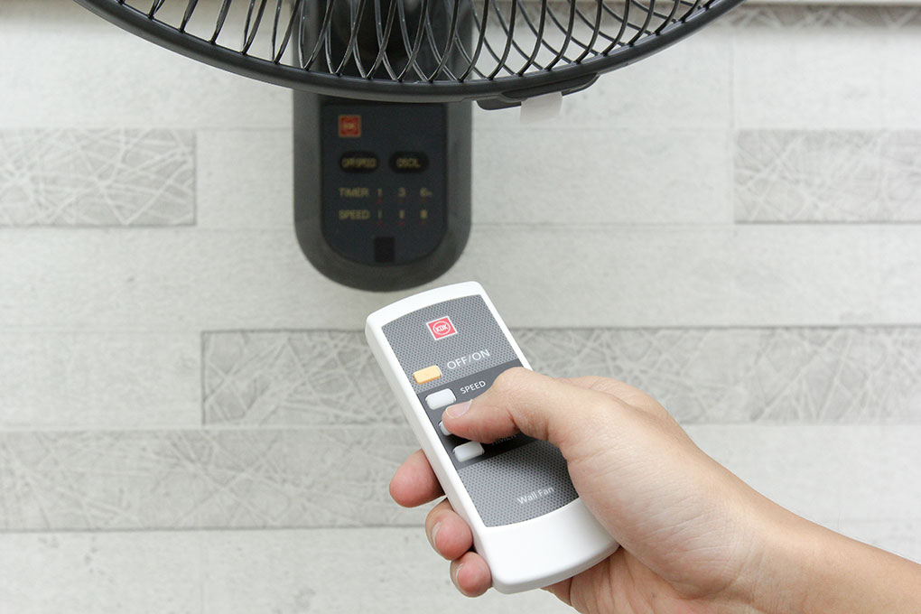 [GIAO TẠI HCM] - Quạt treo tường KDK M40M (BK)
