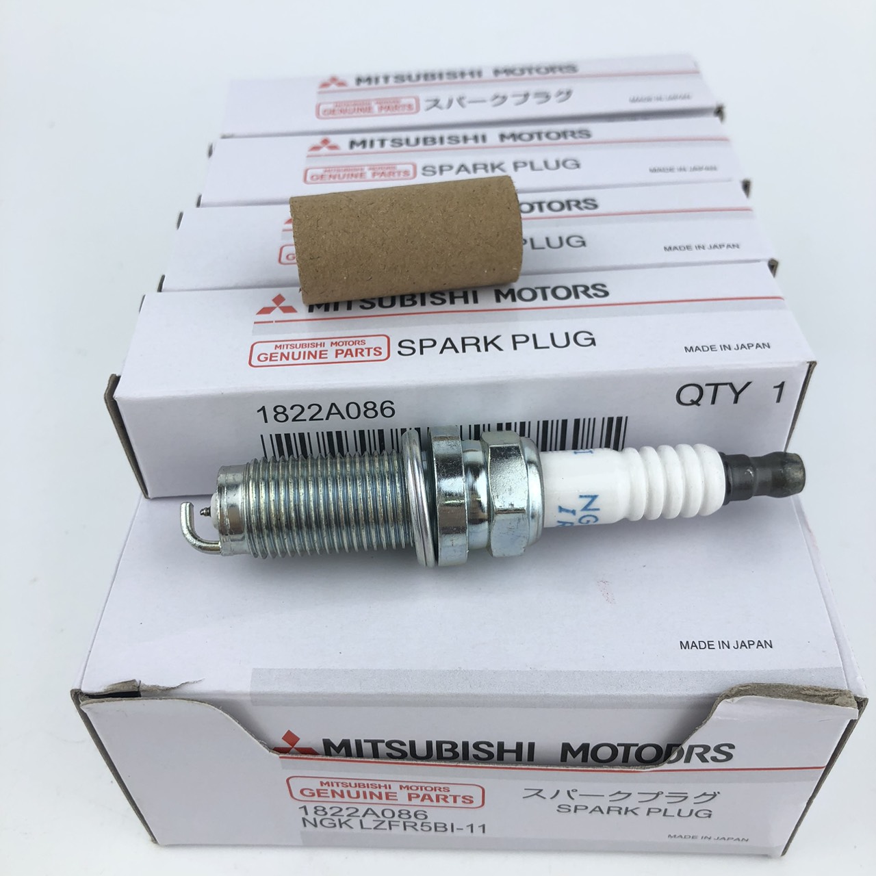 Bộ 4 cái Bugi Mitsubishi Chân kim (Xpander/ Mirage/ Attrage/ Grandis/ Galant/Outlander/Pajero Sport/V93) mã  1822A086
