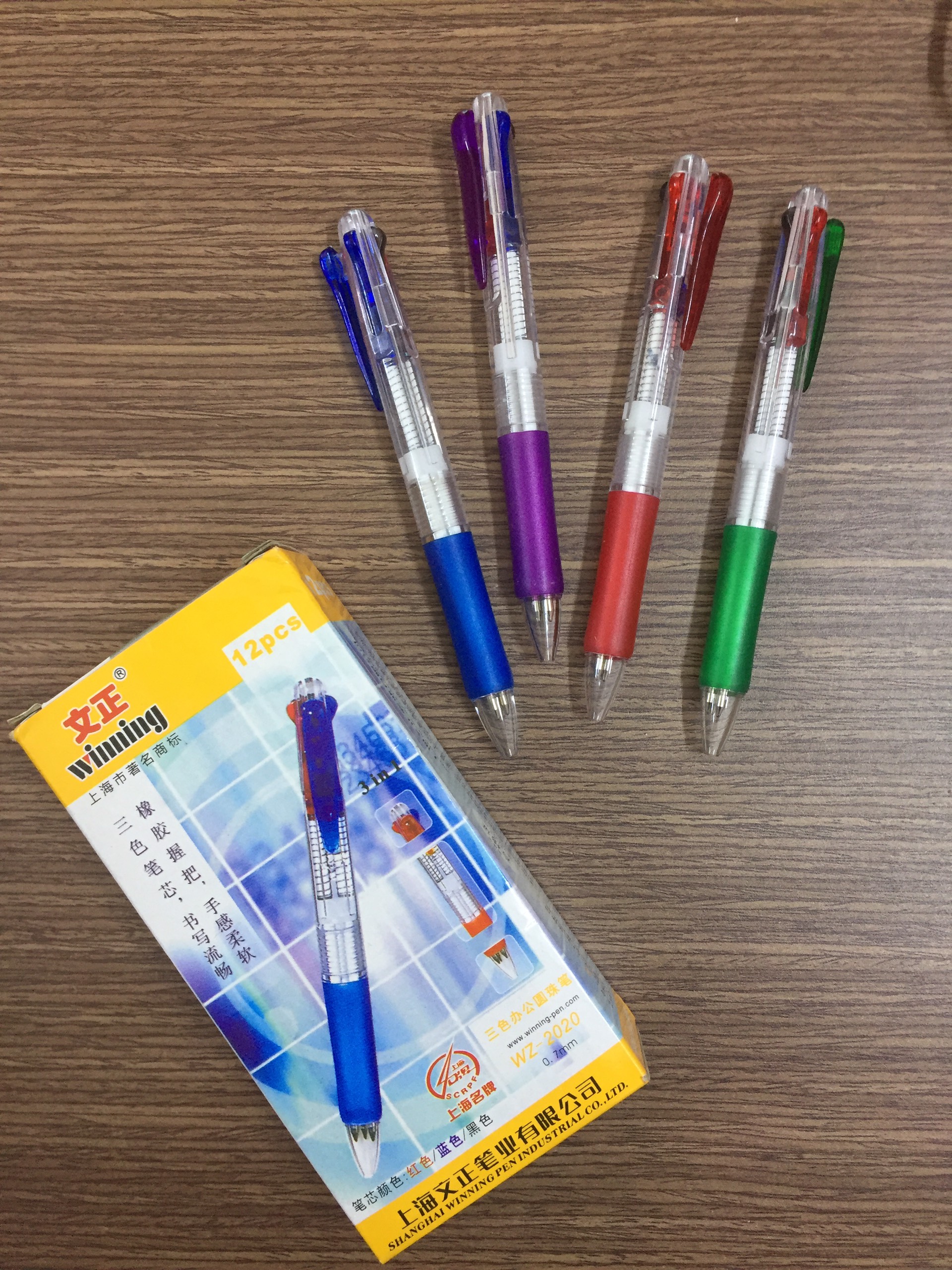 Hộp 12 Bút bi bấm 3 ngòi Winning