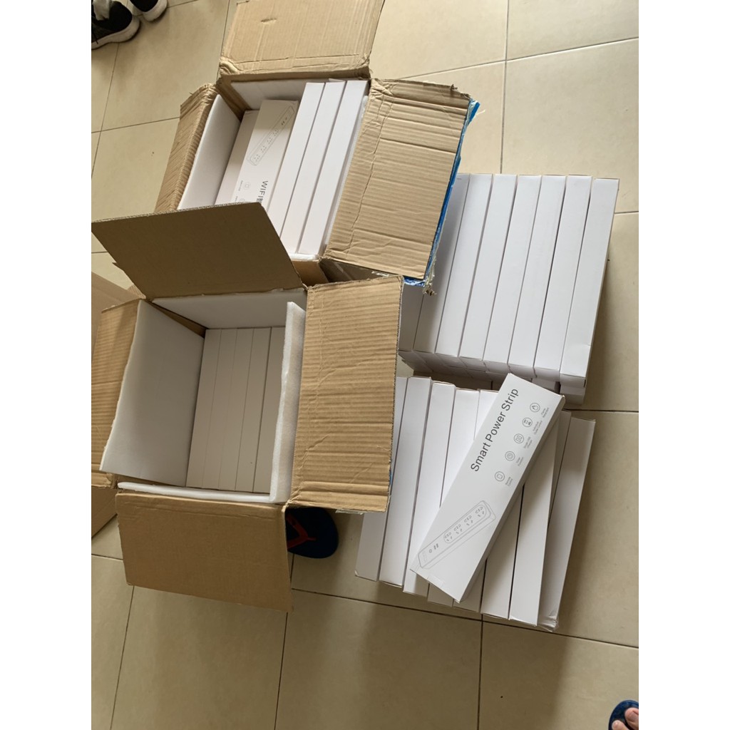 Ổ cắm thông minh Tuya wifi 4 cổng 2 USB