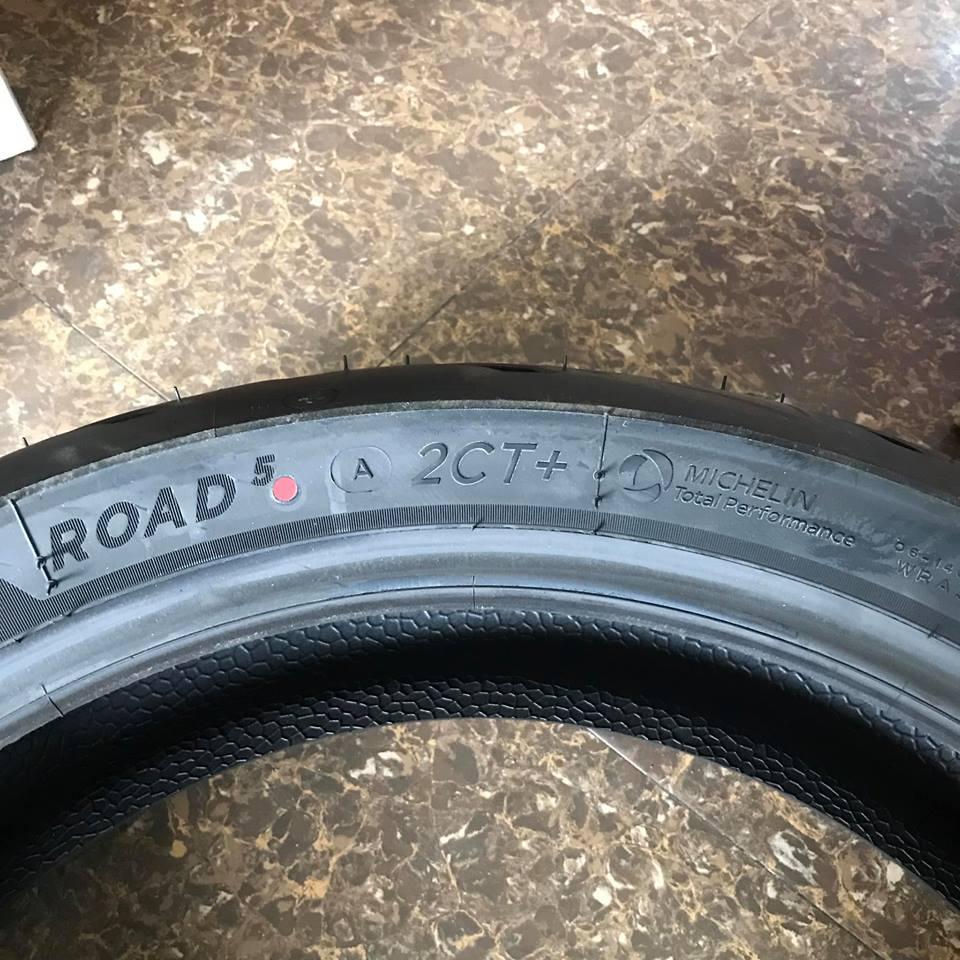 Lốp xe Michelin Pilot Road 5 160/60-17