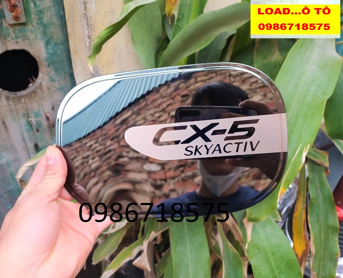 Ốp nắp xăng vân titan mazda cx5 2023-2018 cao cấp