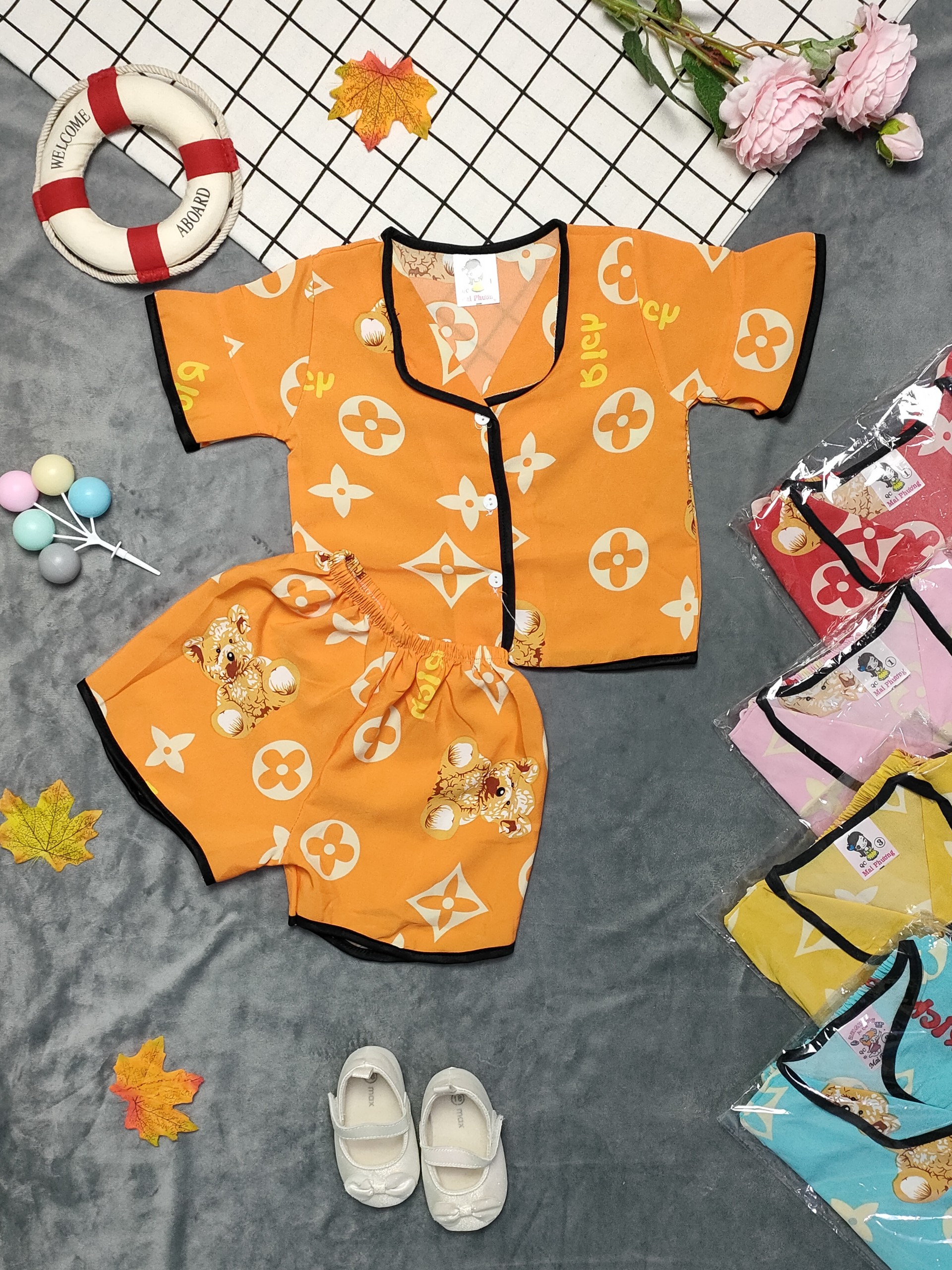 (3 bộ 3 màu 3 họa tiết khác nhau) Combo 3 Bộ Lụa Tay Ngắn Gợn Sóng Bé