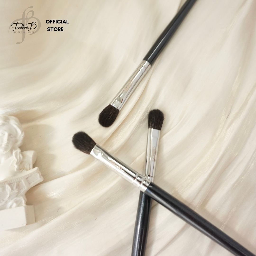 Cọ Tán Bầu Mắt Feather B 206A