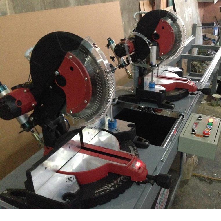 Máy cắt nhôm 305 xoay góc điện tử cao cấp