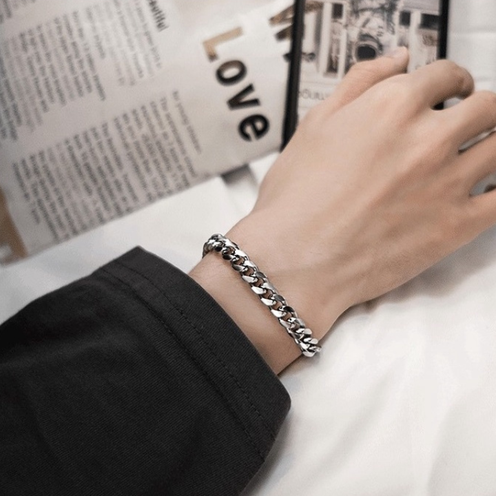 Lắc tay nam thép titan không gỉ, vòng tay nam đẹp ngầu cá tính, vòng đeo nam titanium cao cấp.