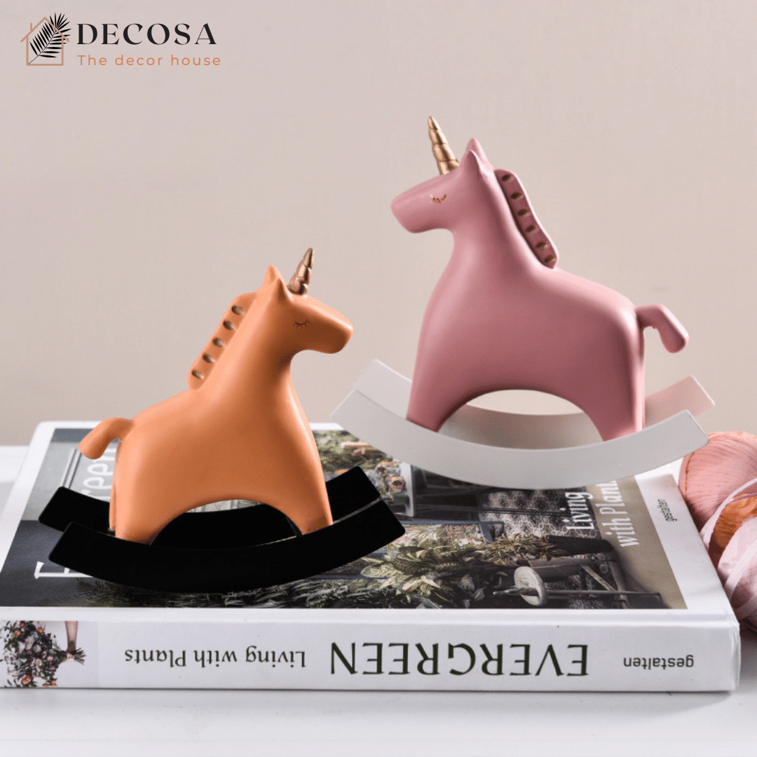 Ngựa bập bênh trang trí nhà cửa