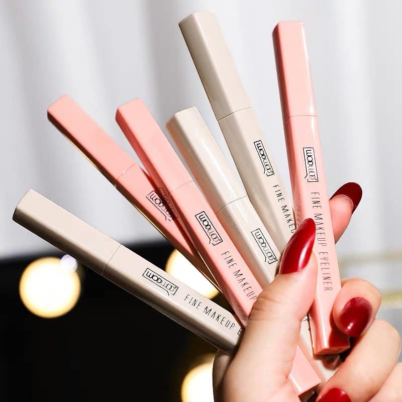 Bút lông kẻ mắt Wodwod Fine Makeup Eyeliner Siêu Mảnh