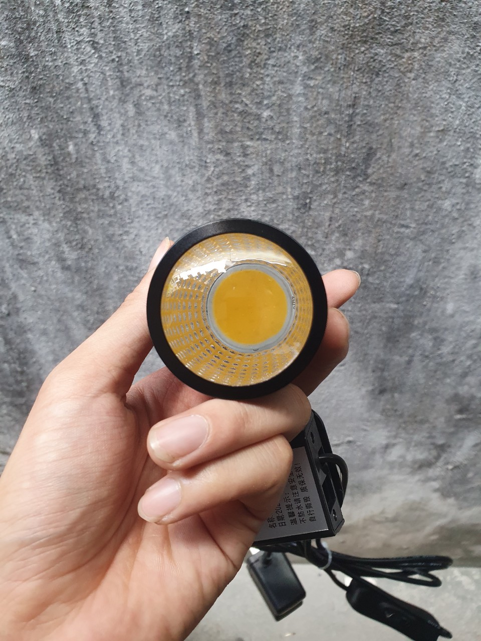 Đèn rọi Biotop 7W ánh sáng vàng