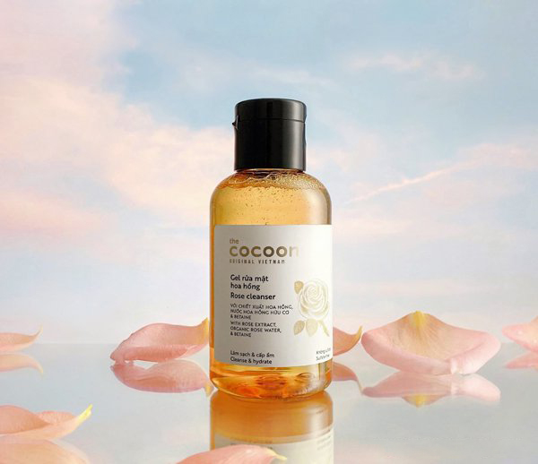 Gel rửa mặt hoa hồng The Cocoon Rose Cleanser 140ml