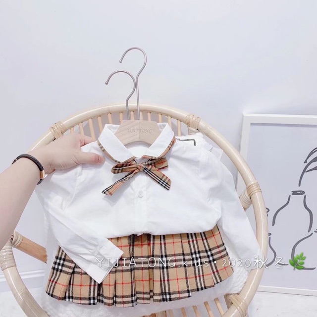 Set áo sơ mi cổ sen nơ - chân váy kẻ