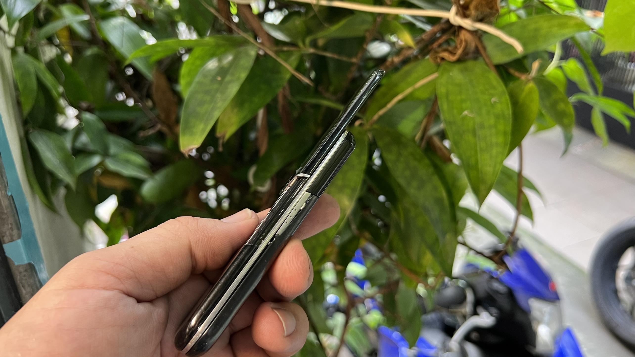 Điện thoại Nokia 8900 màu đen (1754)