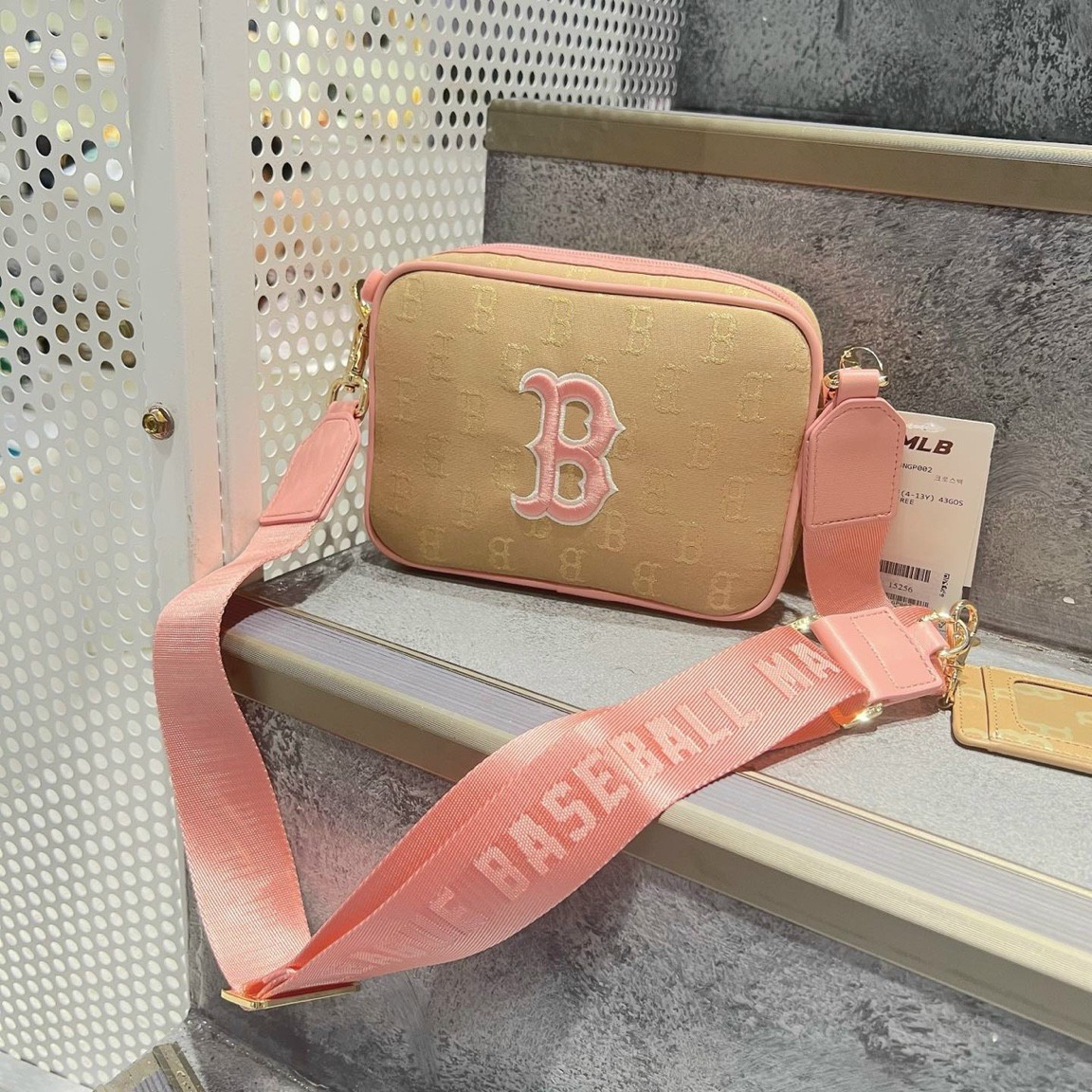 túi đeo chéo MLB. mẫu mới Size :20cm * x 16 cm