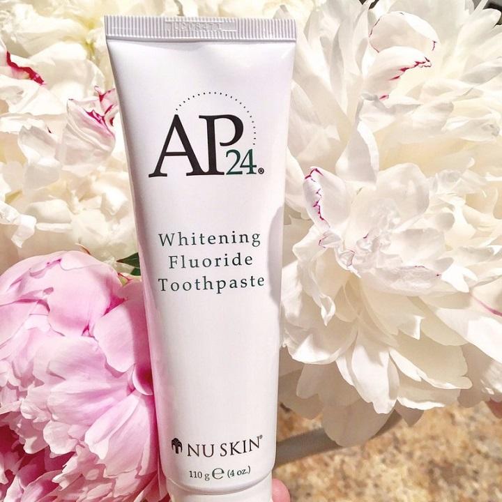 Kem Đánh Răng Ap24 Whitening Fluoride Toothpaste