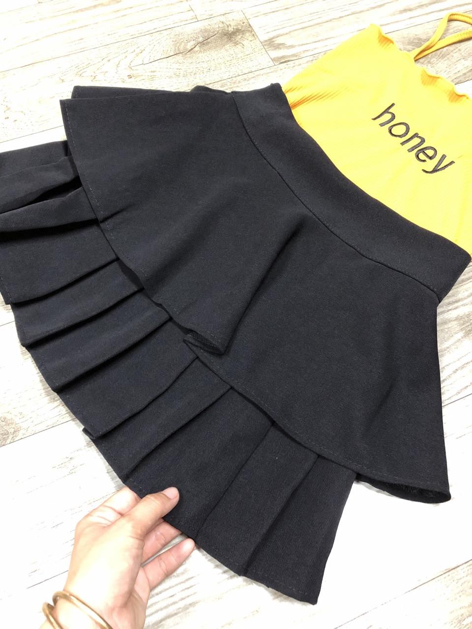 Chân váy xòe dập ly  2 tầng kèm quần