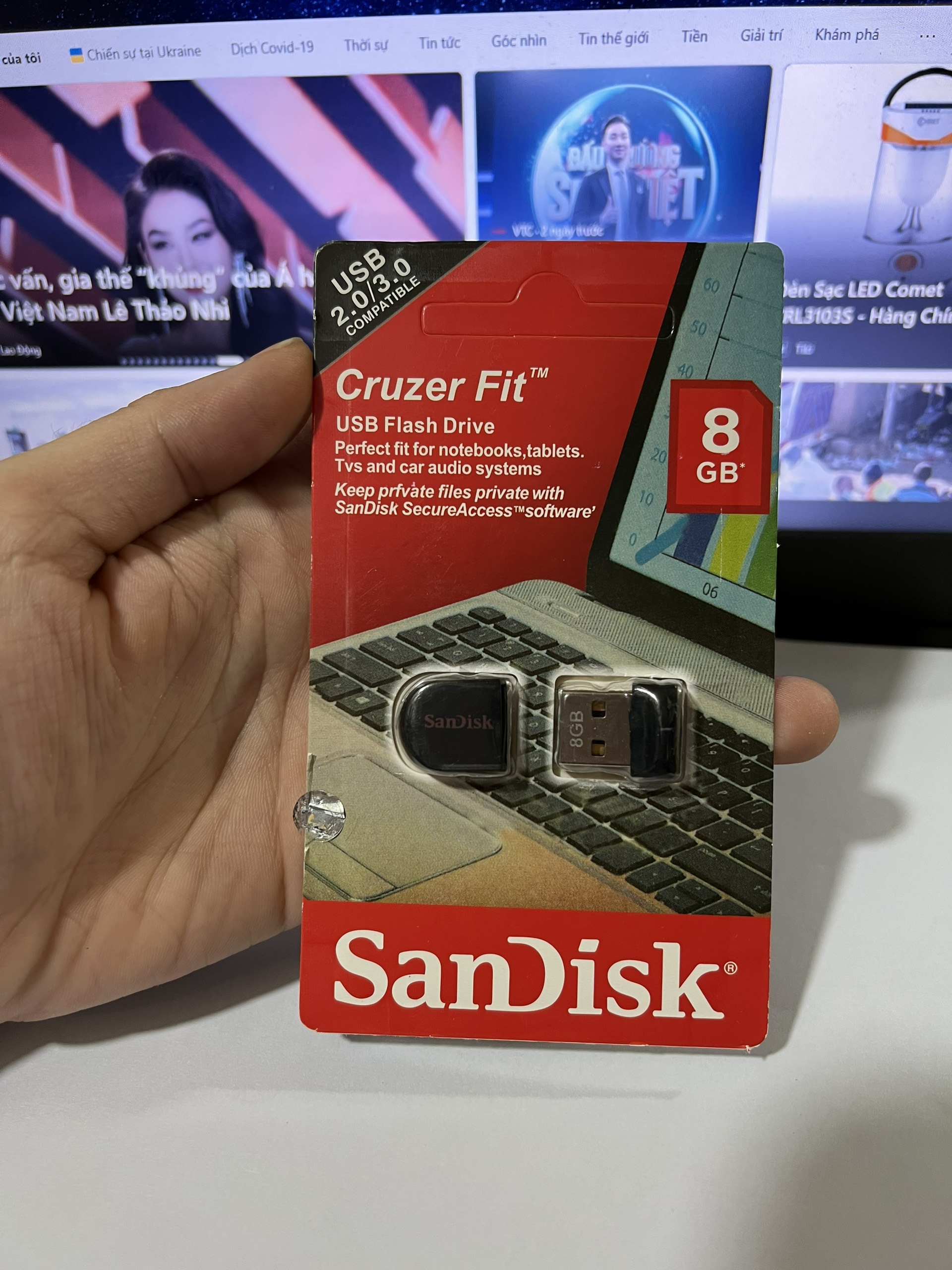 USB 2.0 SanDisk Cruzer Fit mini 8GB - 16GB