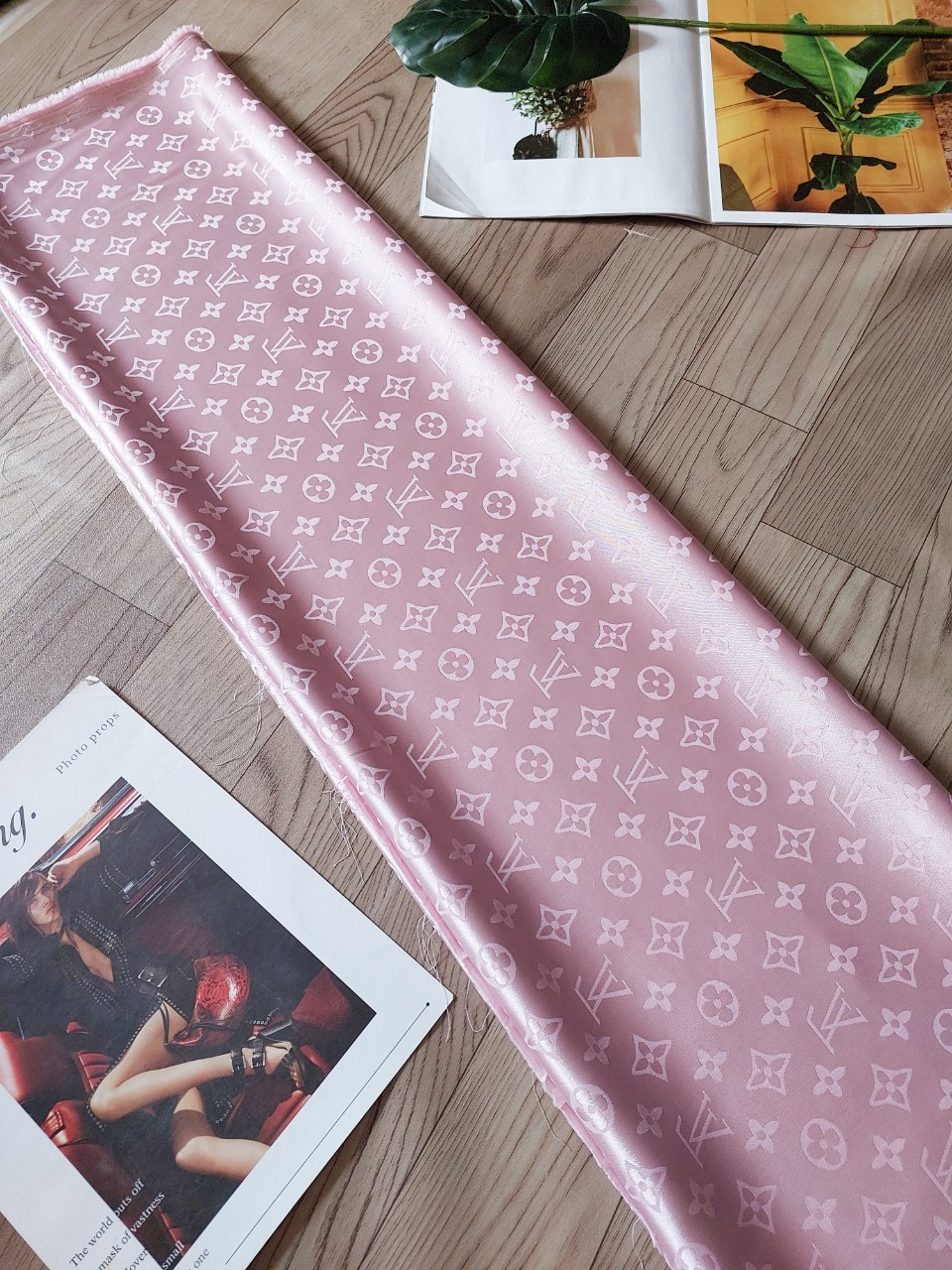 (2m x 1.5m) Vải Lụa Gấm L.V Cao Cấp Nhiều Màu