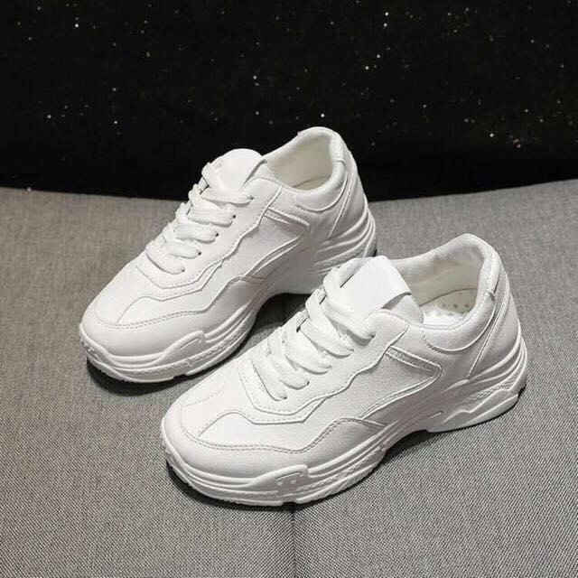 GIÀY THỂ THAO VIỀN SỐ 7 WHITE