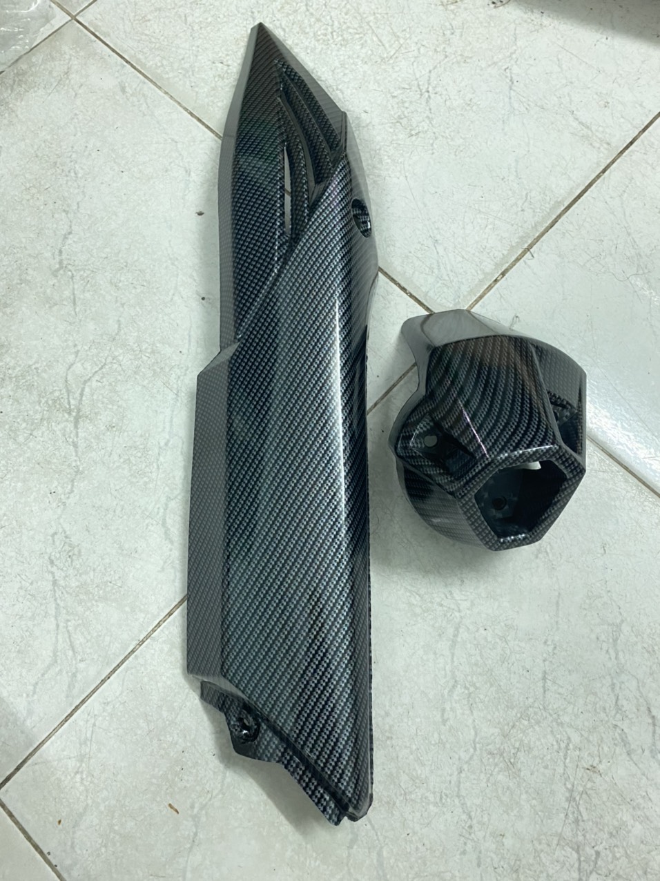 Chụp đích pô và che pô xe Winner V1 cacbon