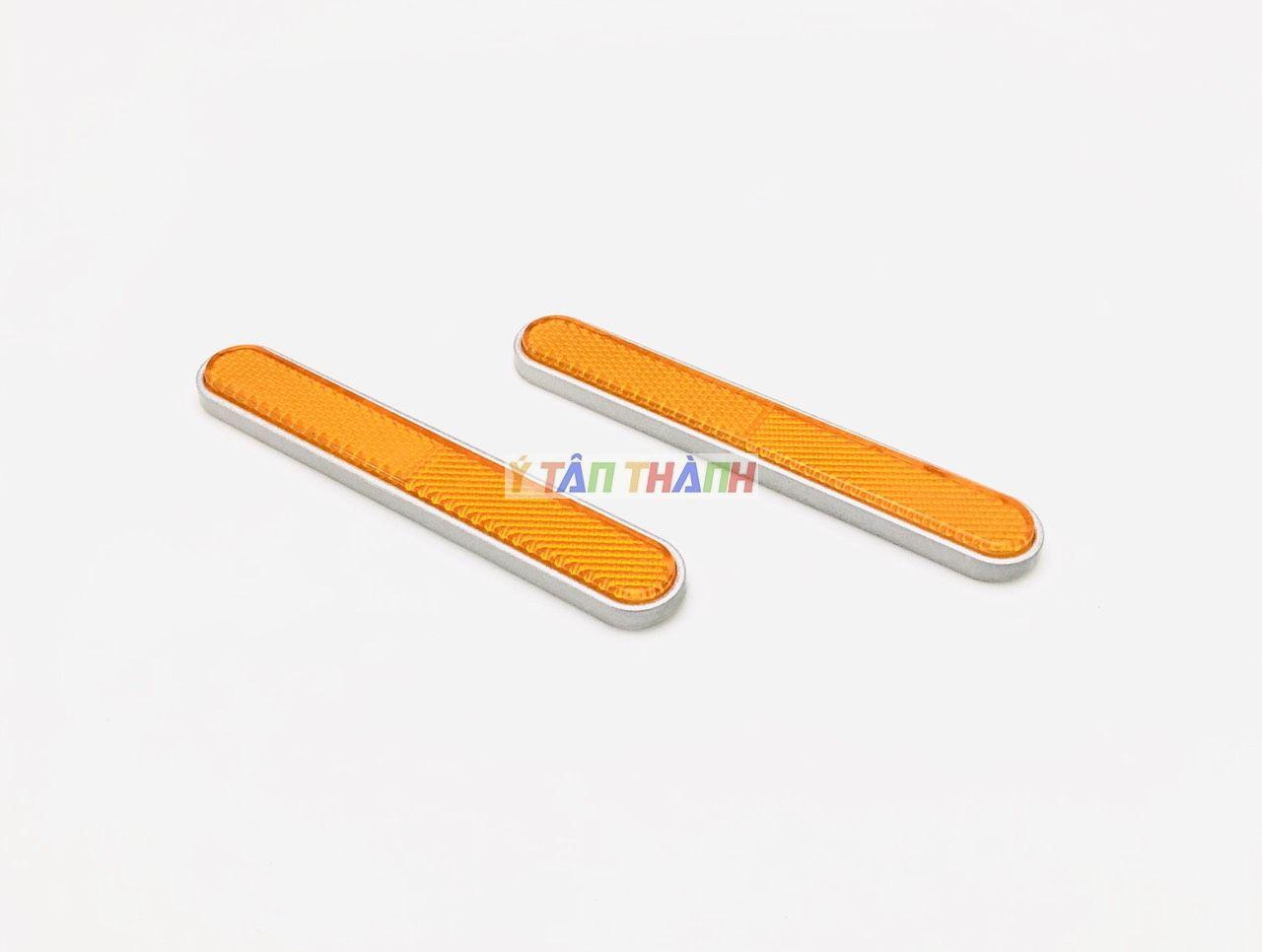 Mắt mèo phản phang dán phuộc trước