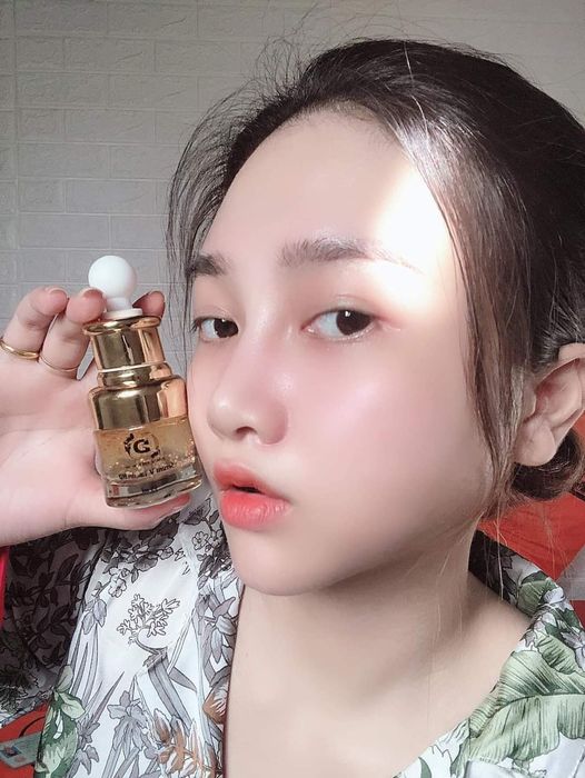 Serum Vitamin HD giúp da căng bóng mịn màng