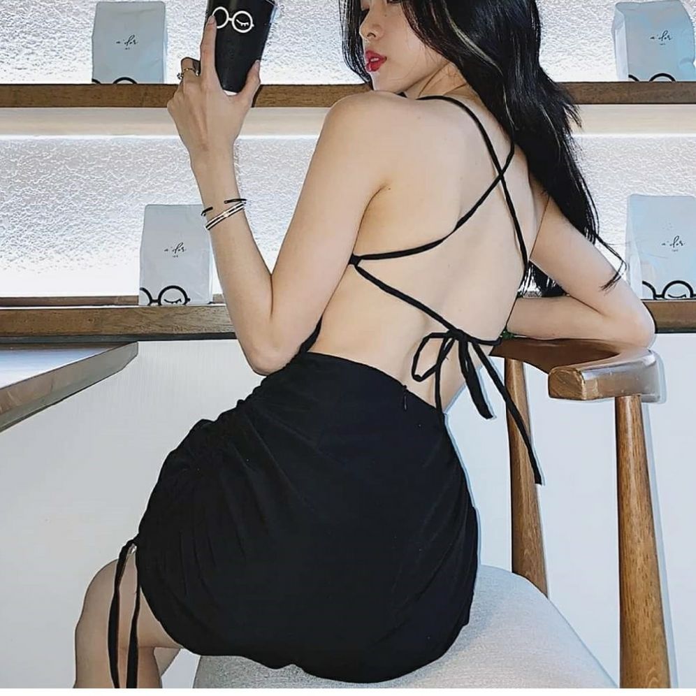 Đầm hở lưng đan dây rút nhúng sexy