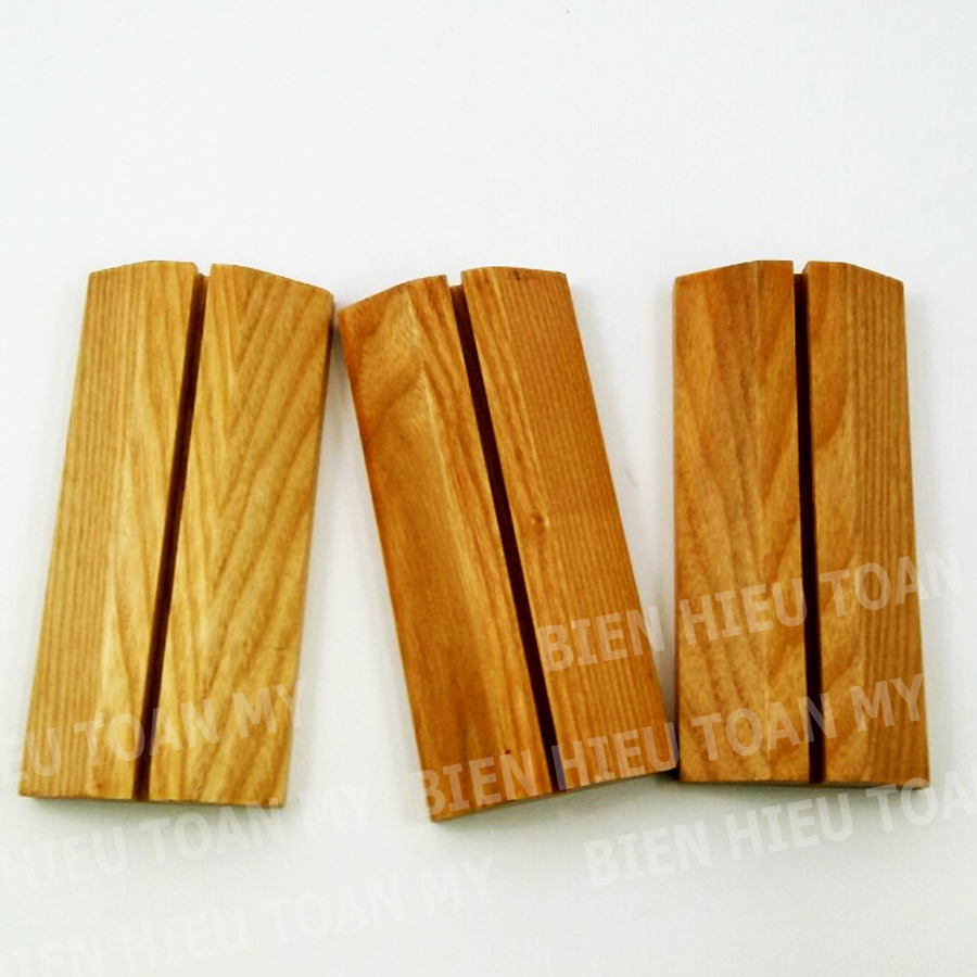 Standee để bàn Đế Gỗ